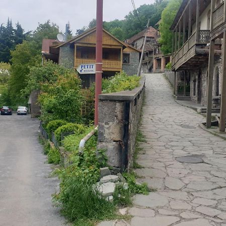 Petit Dilijan Bed and Breakfast Exteriör bild