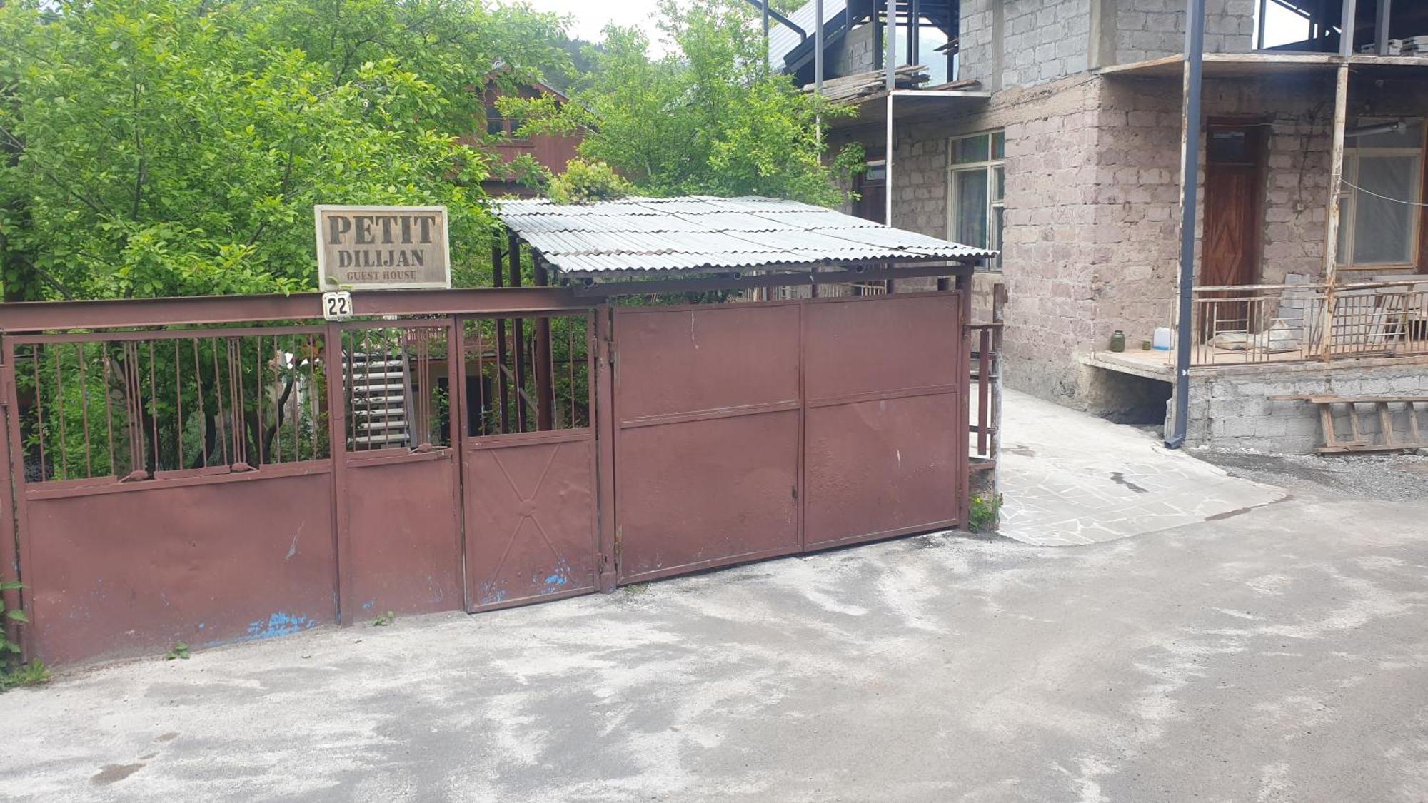 Petit Dilijan Bed and Breakfast Rum bild